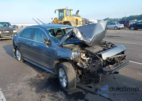 2017 Volkswagen Passat 1.8T S z USA, uszkodzony, nr VIN 1VWAT7A34HC019686